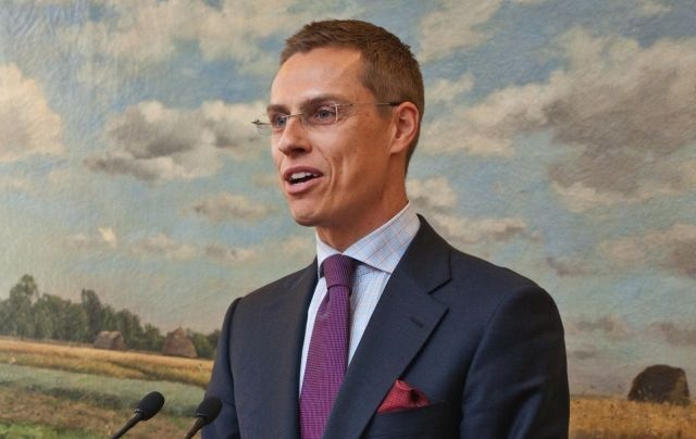 Thu tuong Phan Lan coi iPhone la thu pham 'giet' Nokia hinh anh