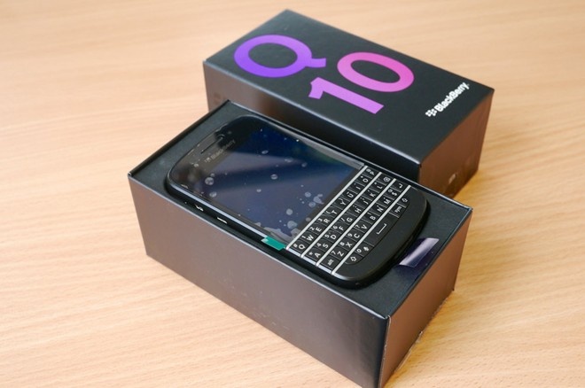 BlackBerry Q10 sap giam gia manh tai VN hinh anh