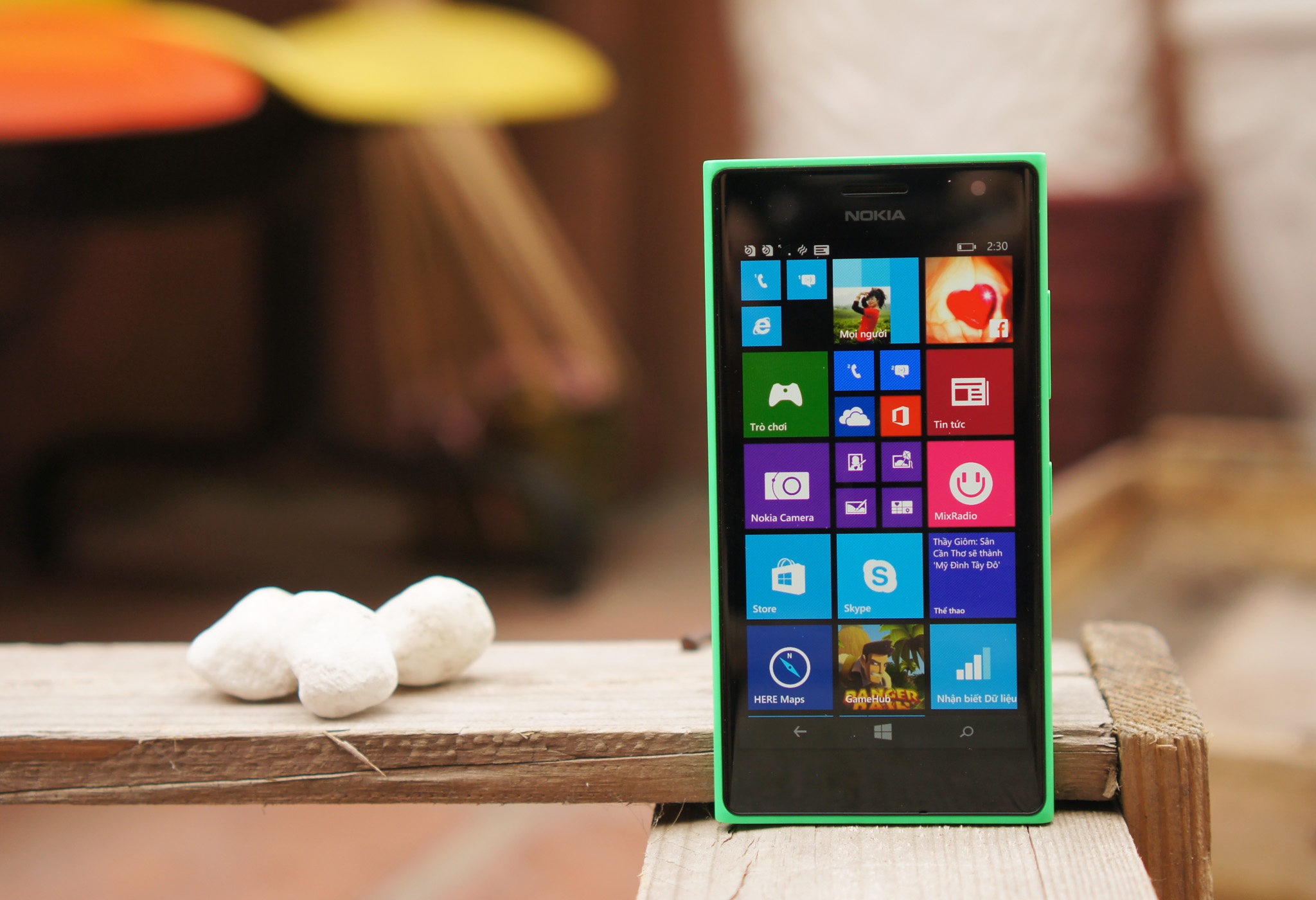 Danh gia Lumia 730: Thiet ke huyen thoai, selfie cao cap hinh anh