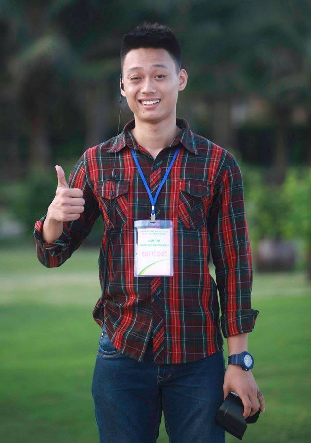 Bùi Nhật Anh - tác giả của clip đánh giá iPhone 6 Plus theo phong cách Quang Lê.