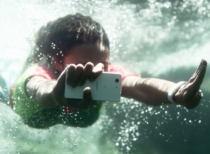 Sony mo cua hang ban Xperia duoi long bien hinh anh