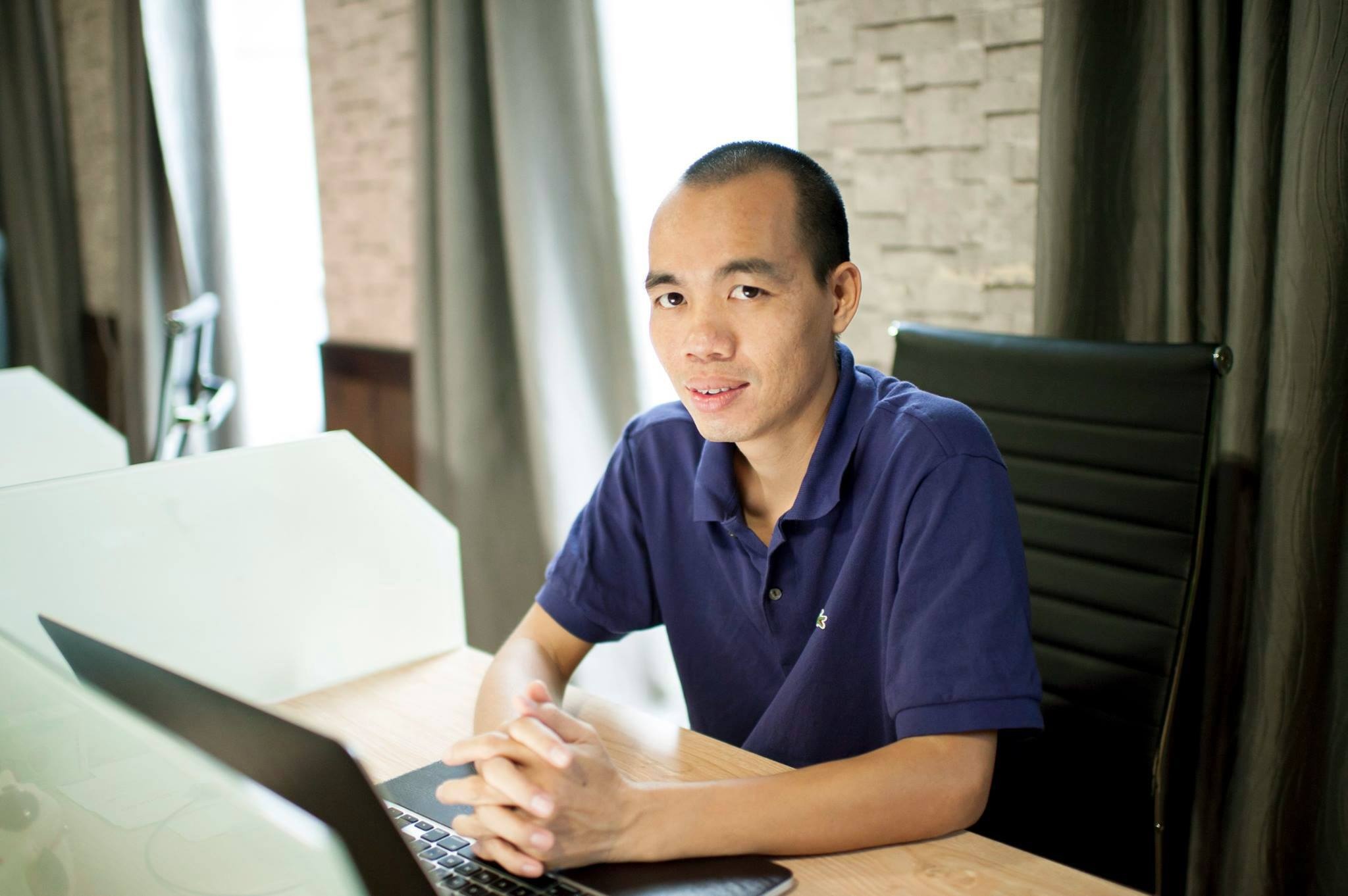 'Nguoi Viet kho mua duoc smartphone cao cap gia goc' hinh anh