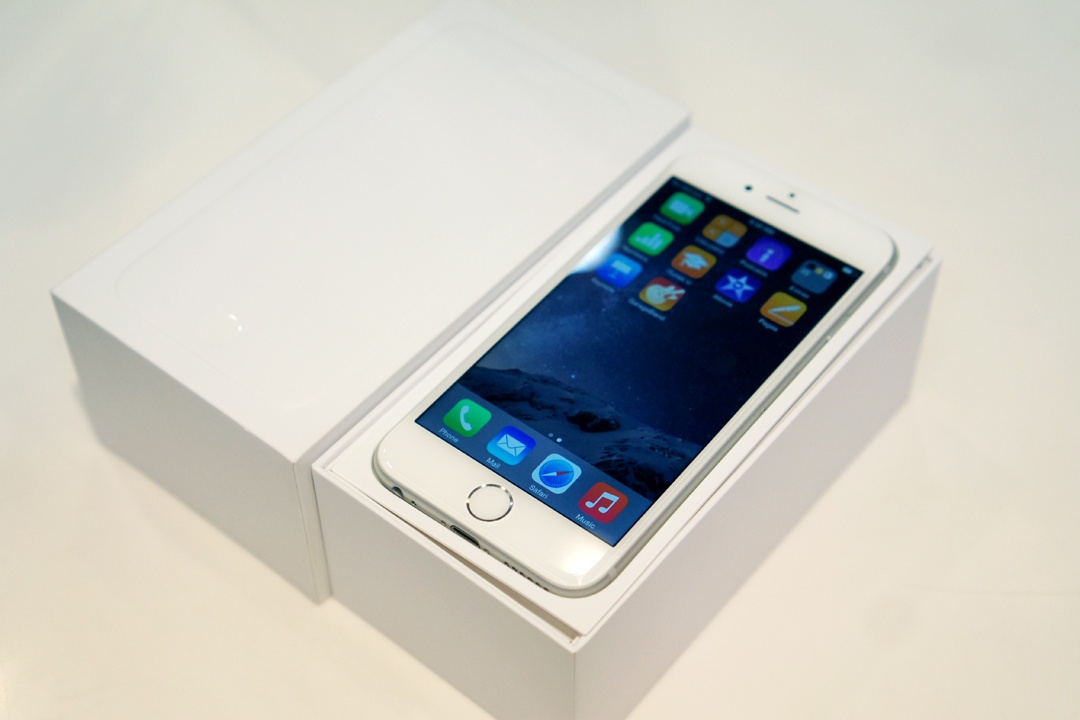 Gia iPhone 6 xach tay lan dau xuong duoi 17 trieu hinh anh