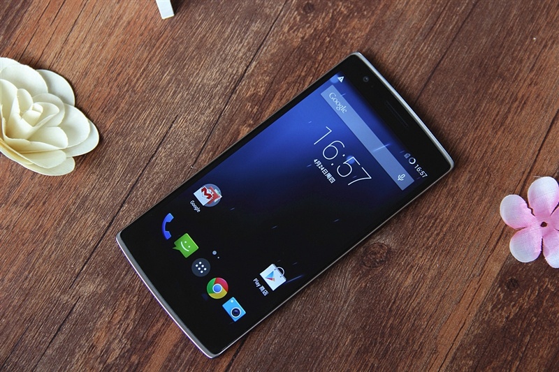 De Android hot nhat nam sap co ban ke nhiem hinh anh