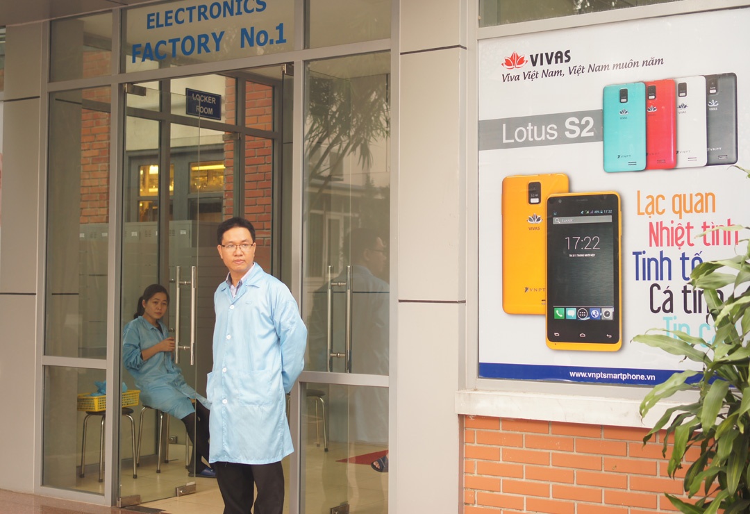 Nhà máy sản xuất smartphone của VNPT Technology tại Hà Nội. Ảnh: Thành Duy.