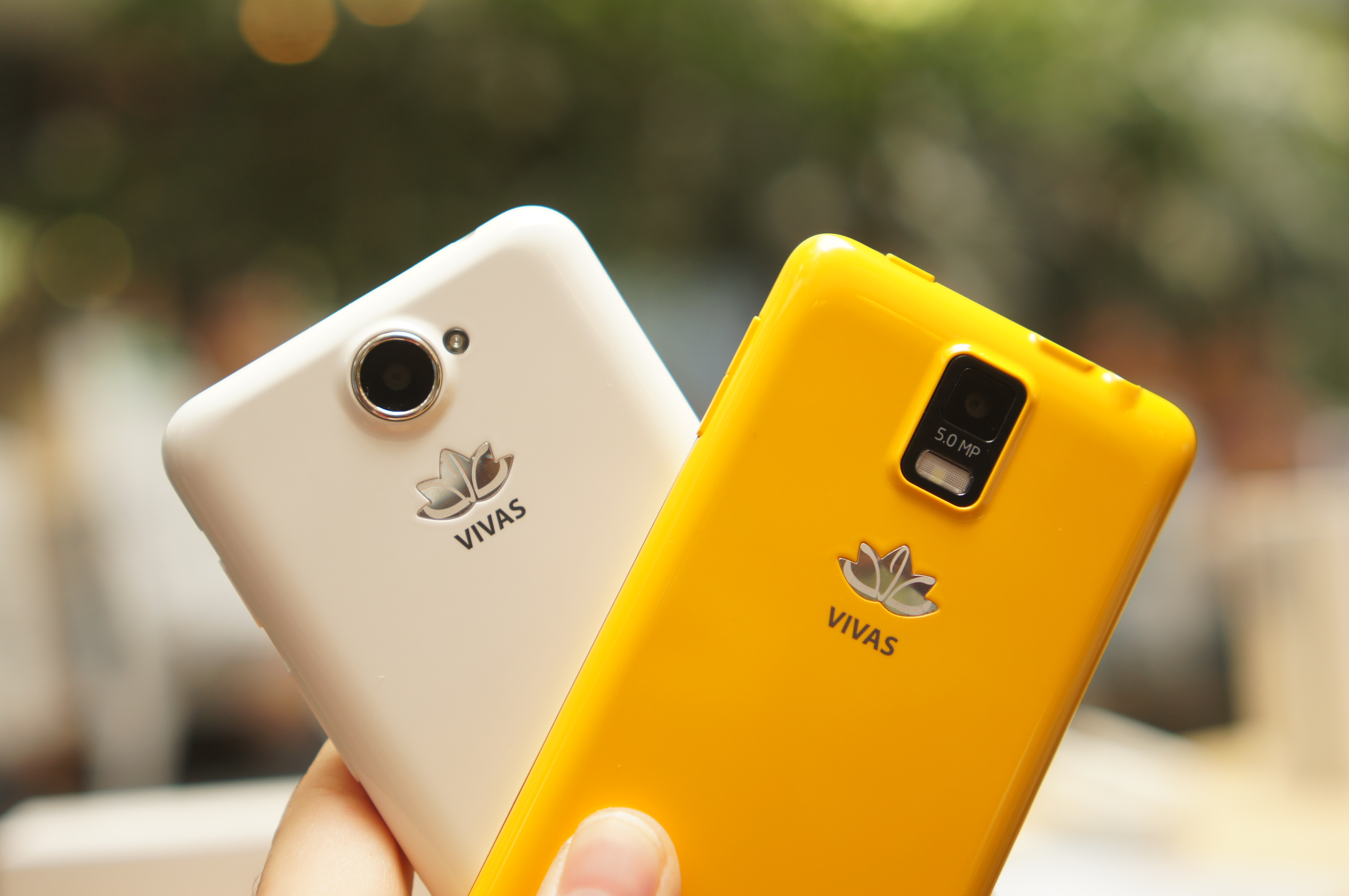 Trai nghiem nhanh Lotus S2 va S2 Eco - smartphone made in VN hinh anh