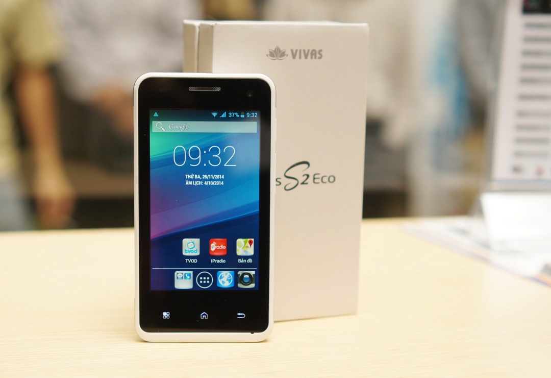 Smartphone loi tu gia 2,2 trieu san xuat tai Viet Nam hinh anh