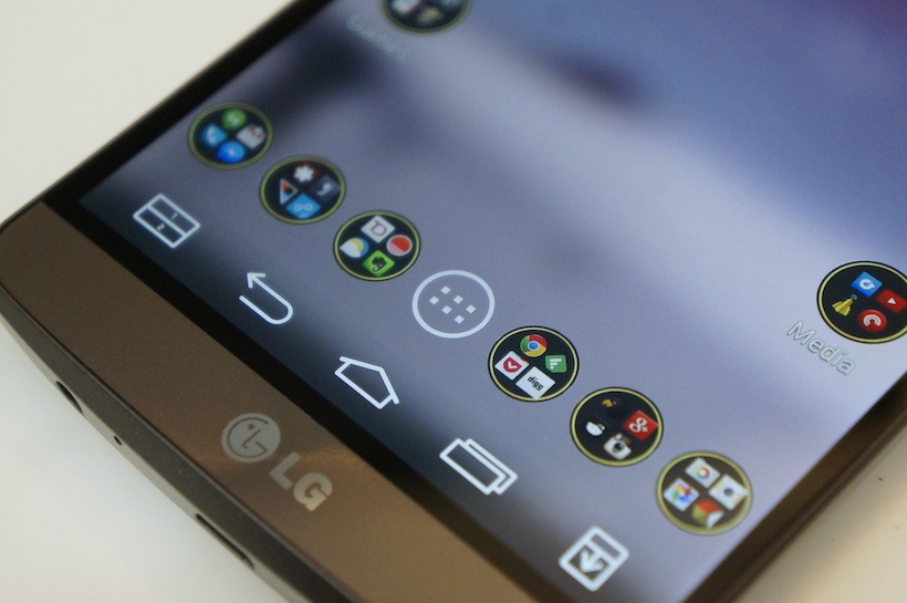 Man hinh QHD co ton pin hon man Full HD? hinh anh