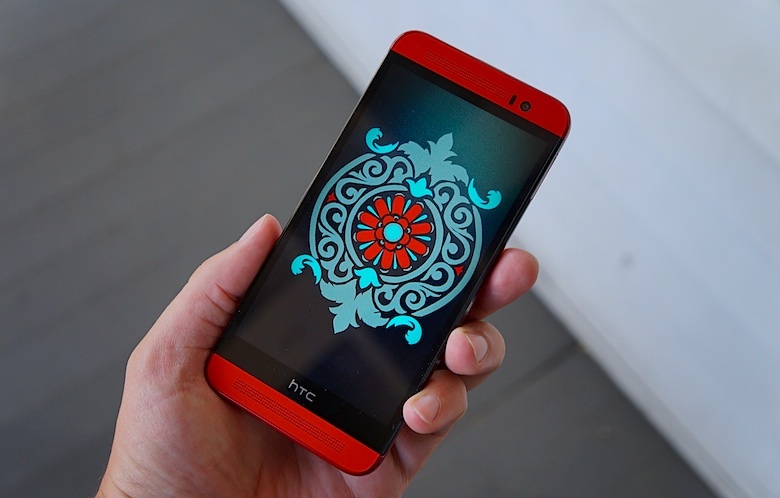 Ban vo nhua cua HTC One M8 bat ngo giam gia 2 trieu tai VN hinh anh