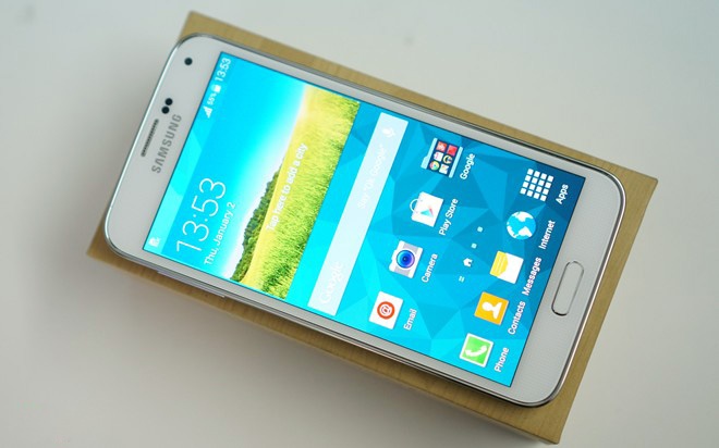 Galaxy S5 giam gia manh, con 10 trieu dong hinh anh