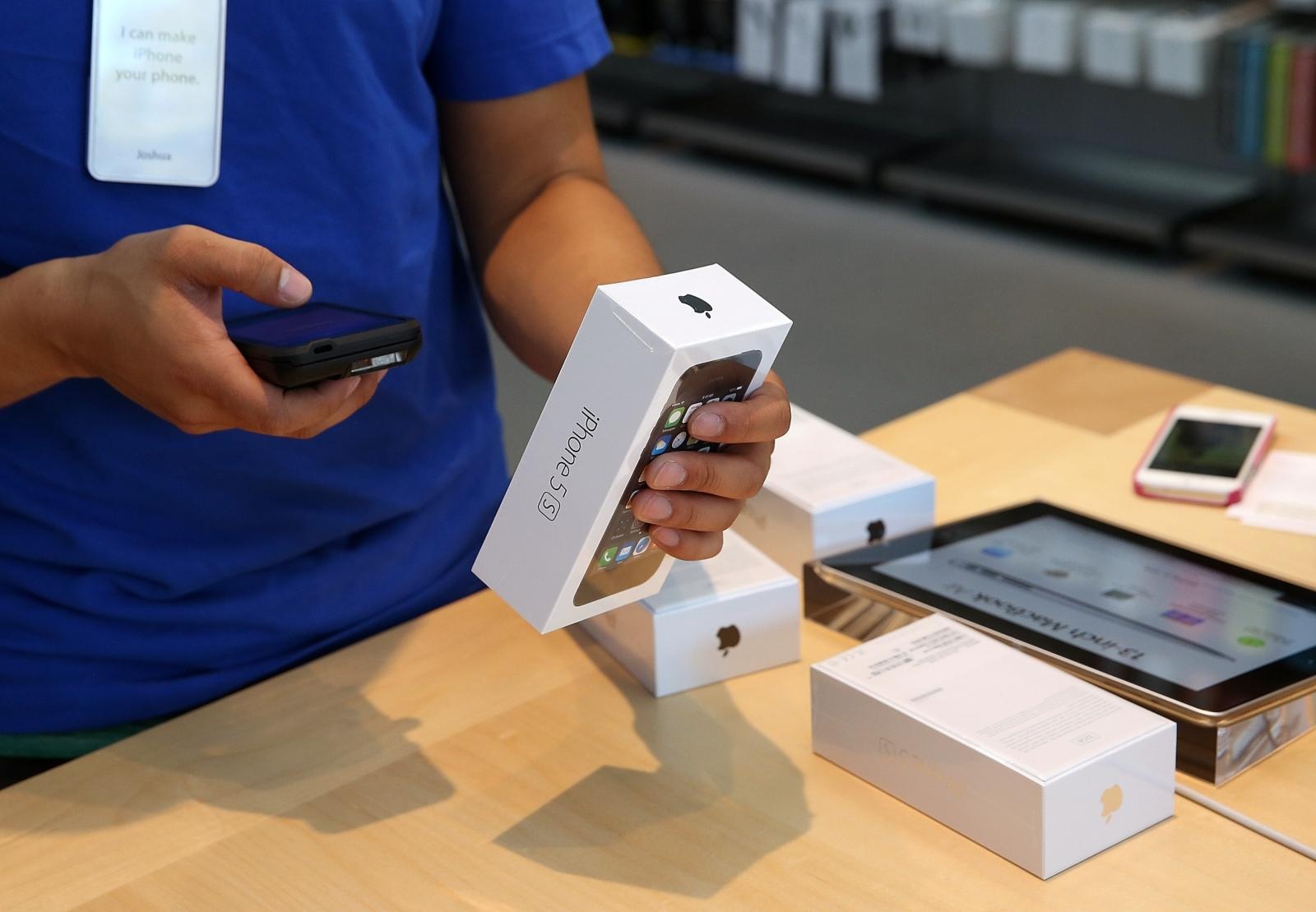 Dang sau ve hao nhoang tai cac cua hang Apple Store hinh anh