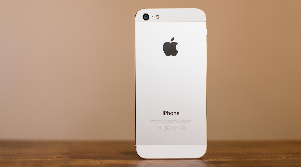 iPhone 5 hang tan trang bat ngo ban lai tai My, gia 5 trieu hinh anh