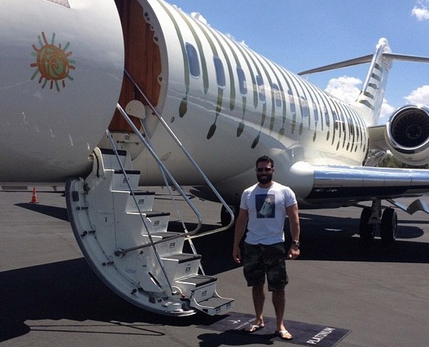 Cuoc song xa hoa cua nguoi duoc phong 'Vua Instagram' hinh anh