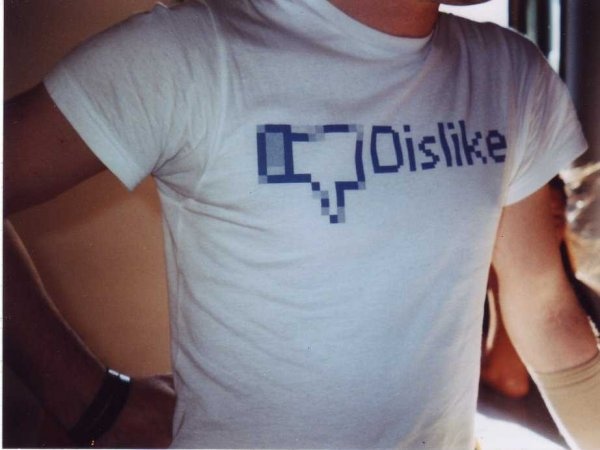 Facebook can nhac viec bo sung nut dislike hinh anh