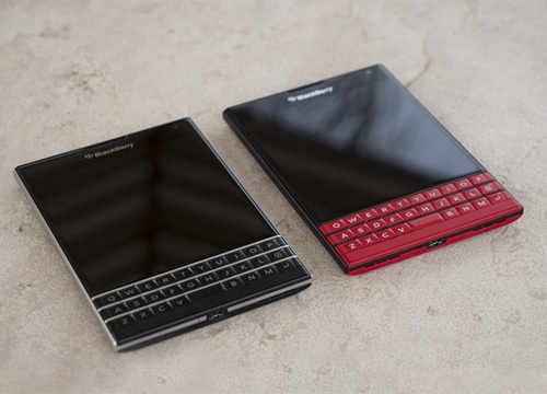 '11 diem dang ghet cua BlackBerry Passport’ hinh anh