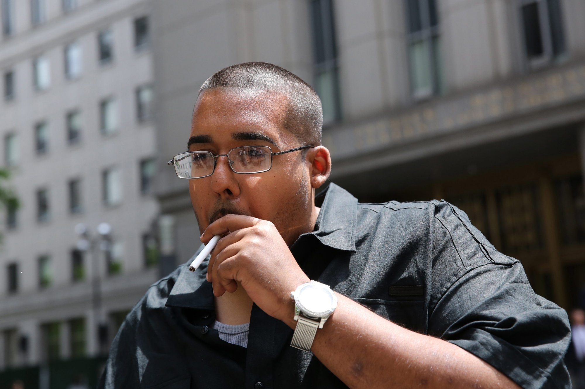 Và hình ảnh mới nhất của cựu hacker này. Ảnh: Thedailybest.