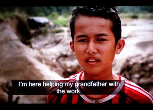 Apple ‘cam thay bi xuc pham sau sac’ vi bai dieu tra cua BBC hinh anh