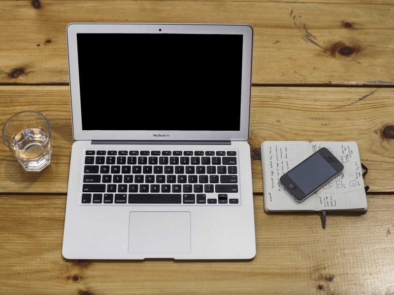 Apple se ra MacBook Air 12 inch sieu mong dau nam sau hinh anh