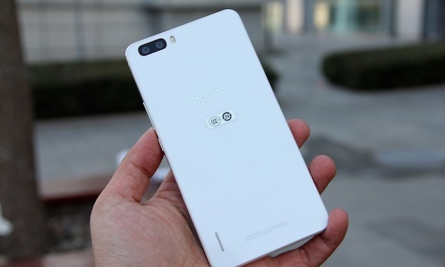 ‘iPhone 6 Plus Trung Quoc’ co gia 399 USD hinh anh