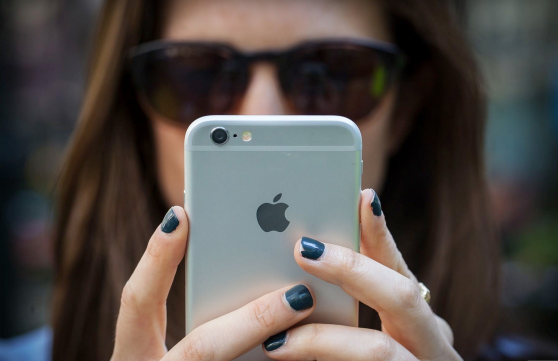 Muon danh bai iPhone, hay danh bai camera iPhone hinh anh