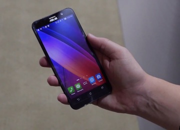 Mua iPhone 5C chinh hang hay doi Zenfone 2? hinh anh