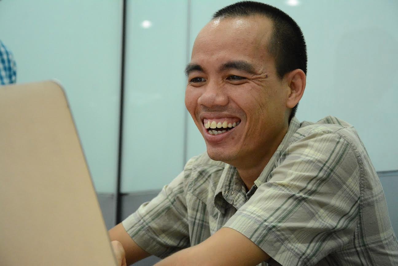 'Dung iPhone khong co nghia la khoe me' hinh anh