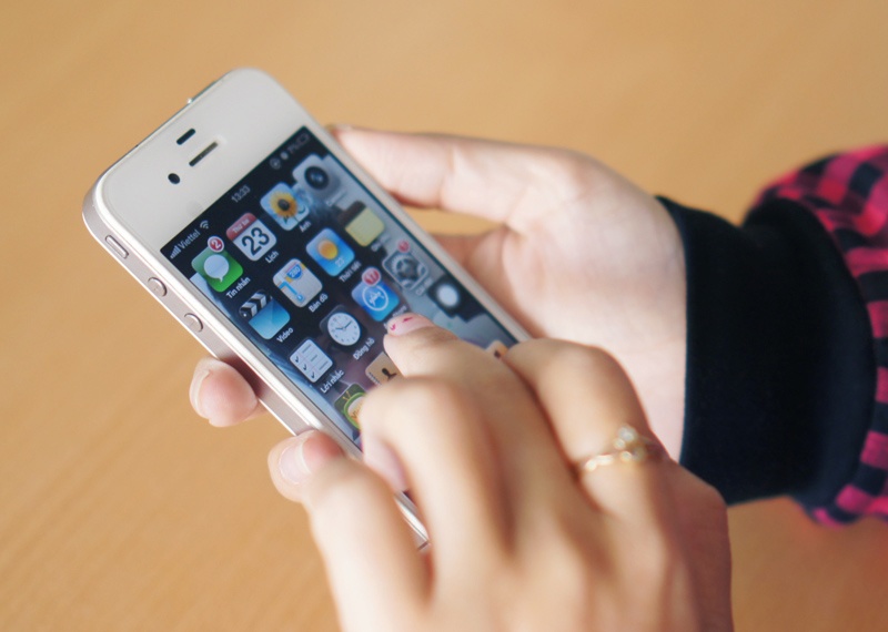 Nhu cau sam iPhone cu choi Tet tang manh hinh anh