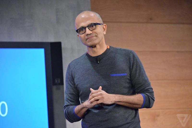 Microsoft da san sang de ‘duoc yeu tro lai’ hinh anh