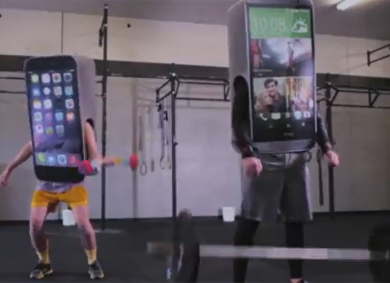 HTC dung nhac Rap cham biem iPhone, Galaxy hinh anh