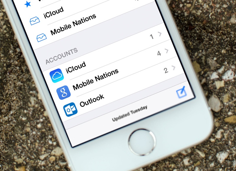 Microsoft dang danh chiem iPhone hinh anh