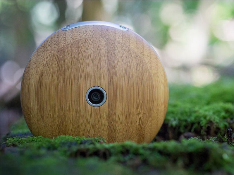 Chiec smartphone kieu dang ky la nhat tu truoc den nay hinh anh