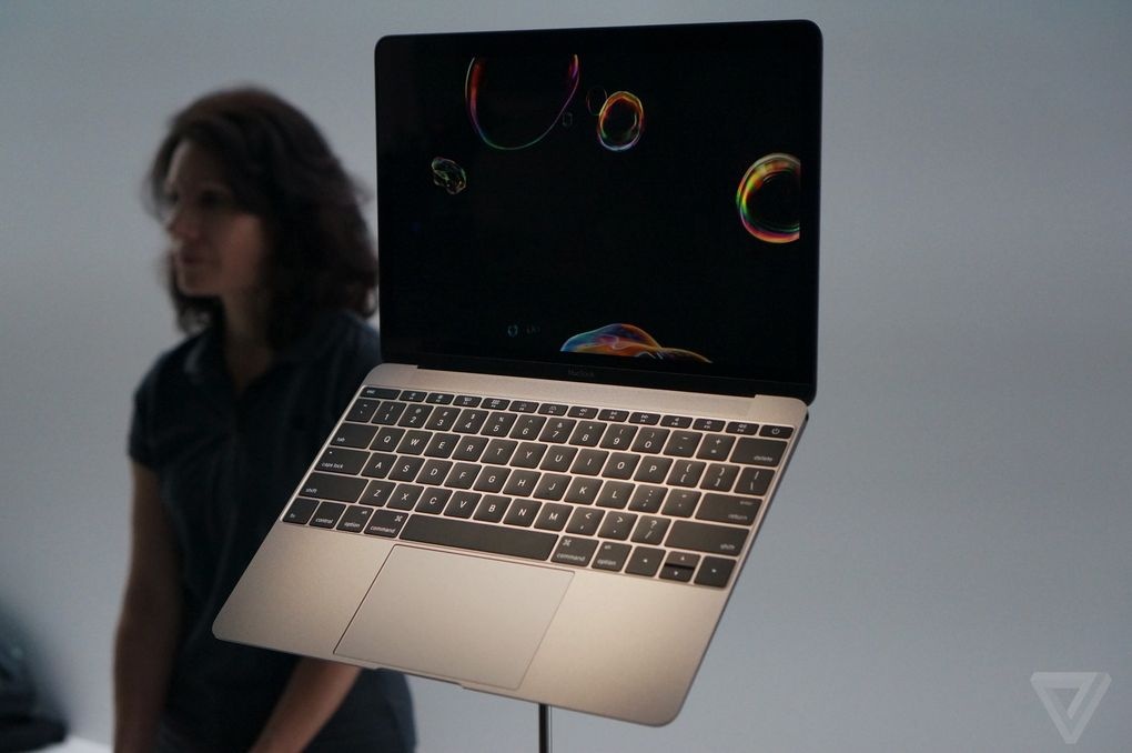 'Sieu mau' MacBook 2015 do cau hinh voi cac doi thu hinh anh