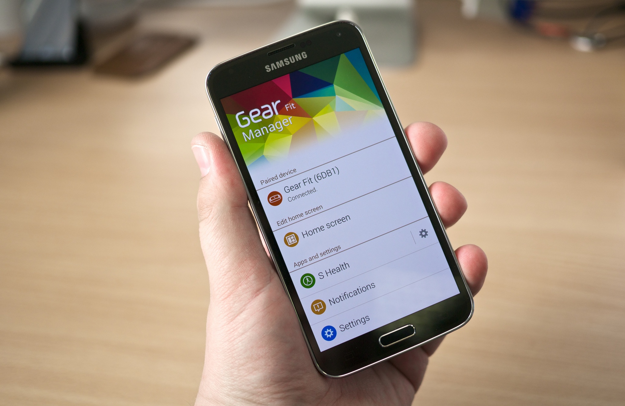 Samsung Galaxy S5 chinh hang giam gia 3 trieu dong hinh anh