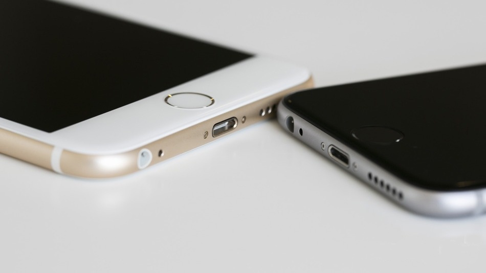 CIA co be khoa iPhone gan 10 nam qua hinh anh