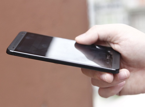 HTC chinh thuc dung ho tro phan mem cho One M7 hinh anh