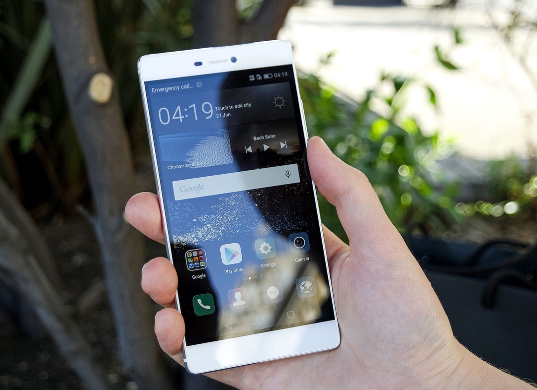 Anh thuc te Huawei Ascend P8 mong 6,4 mm vua ra mat hinh anh