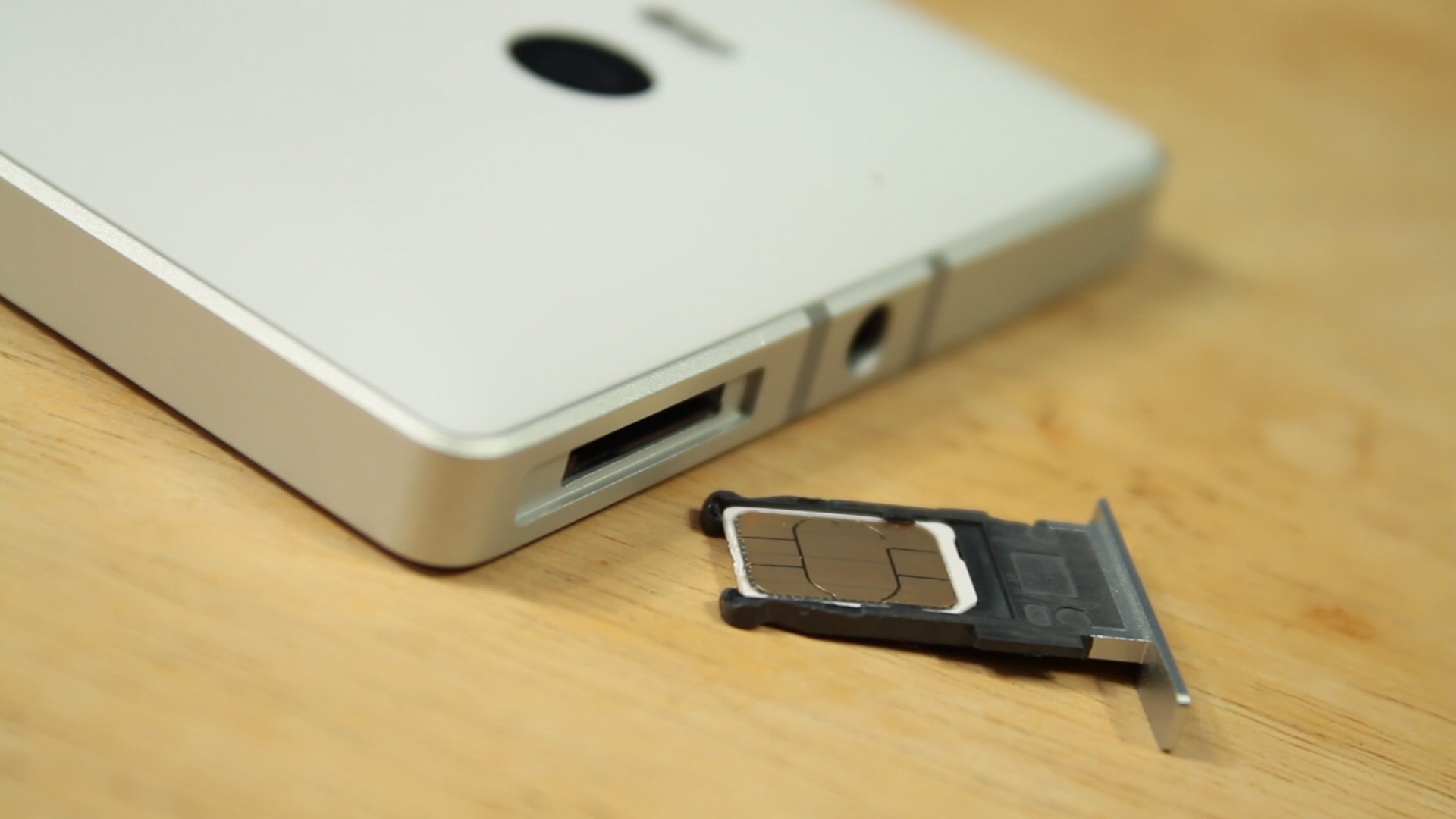 Microsoft ap u 2 smartphone cao cap moi hinh anh