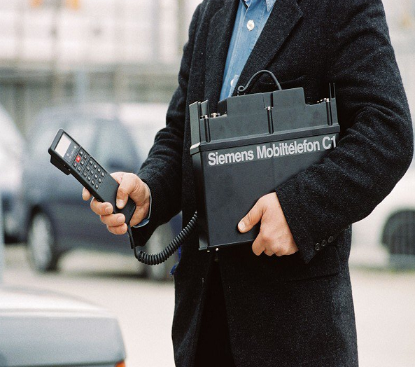 Siemens Mobile: Cai chet dau don cua ke di tien phong hinh anh