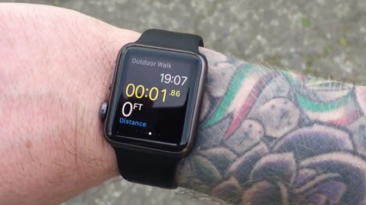 Apple xac nhan Watch 'gap su co' voi hinh xam hinh anh