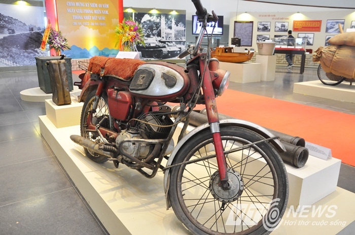 Chiếc xe mô tô Kawasaki phục vụ trong chiến dịch Hồ Chí Minh lịch sử 1975.
