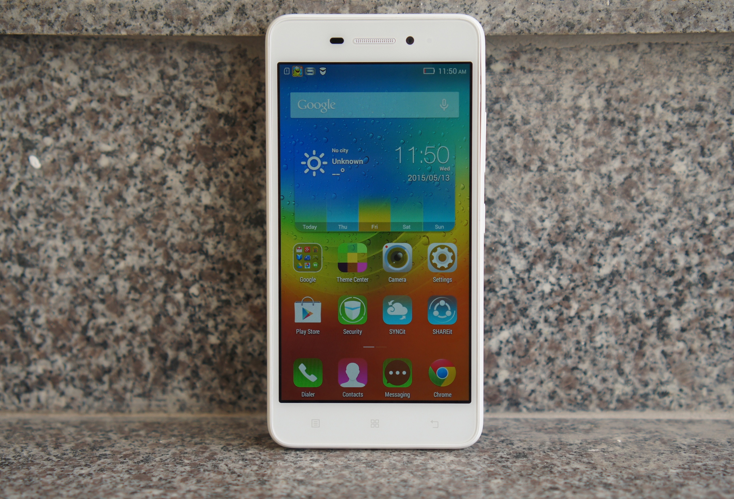 Mo hop 'iPhone 6C cua Lenovo' gia gan 4 trieu dong hinh anh