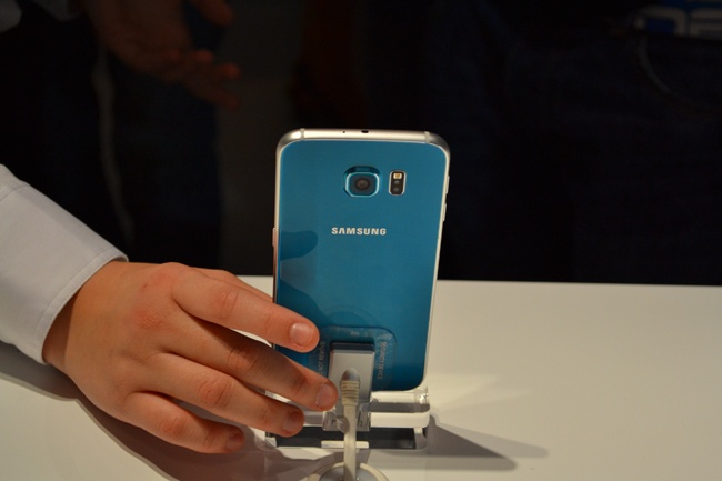 Galaxy S6, S6 Edge mau hiem len ke hinh anh