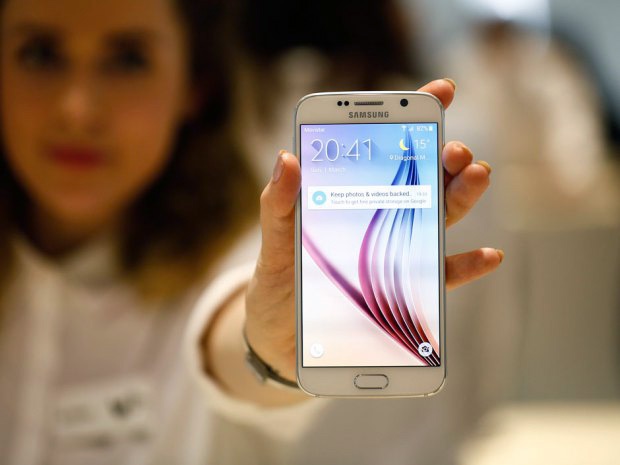 Galaxy S6 xach tay giam gia manh, thach thuc hang chinh hang hinh anh