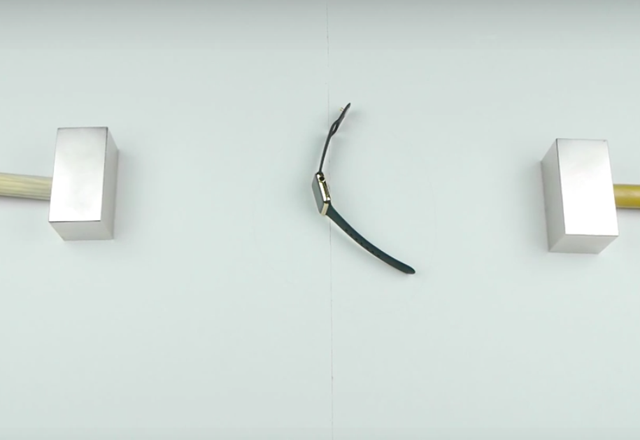 Nghien nat Apple Watch gia 10.000 USD bang nam cham hinh anh