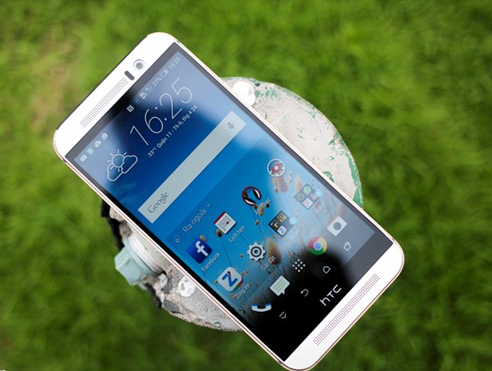 Dai ly ha gia HTC One M9 them 1 trieu dong hinh anh