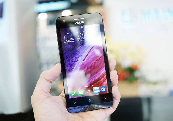Asus bat ngo tung Zenfone RAM 2 GB gia 2,5 trieu tai VN hinh anh
