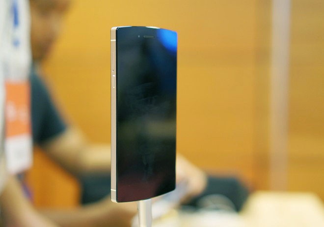 Bphone tiep tuc loi hen hinh anh