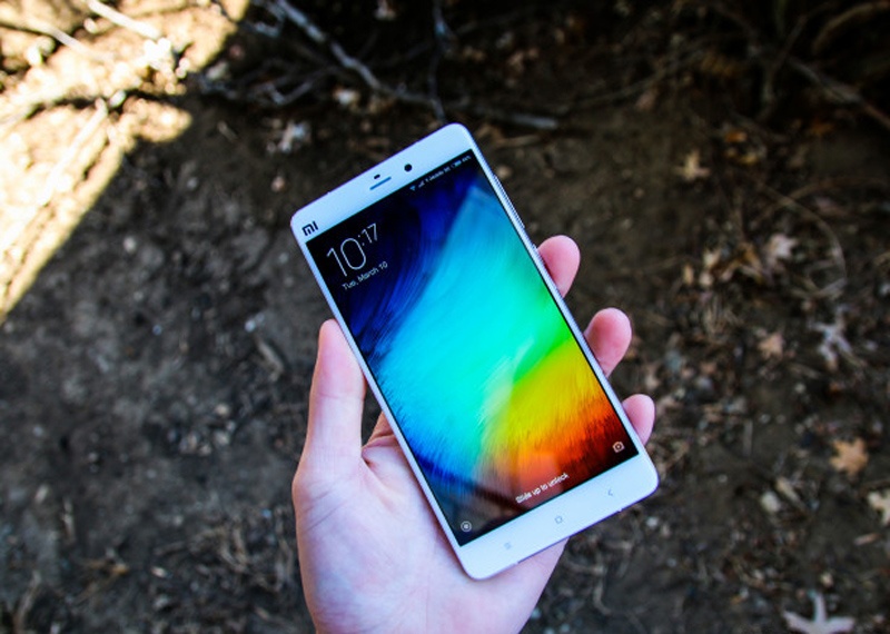 Dien thoai Samsung va Xiaomi bi nhai nhieu nhat hinh anh