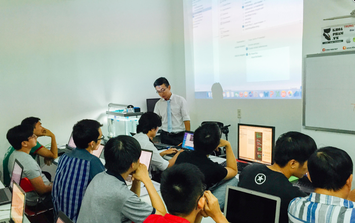 Khoảng 1.300 học viên đã tham gia khoá học lập trình ứng dụng của Phạm Khoa trong năm 2014. Ảnh: Cnet.