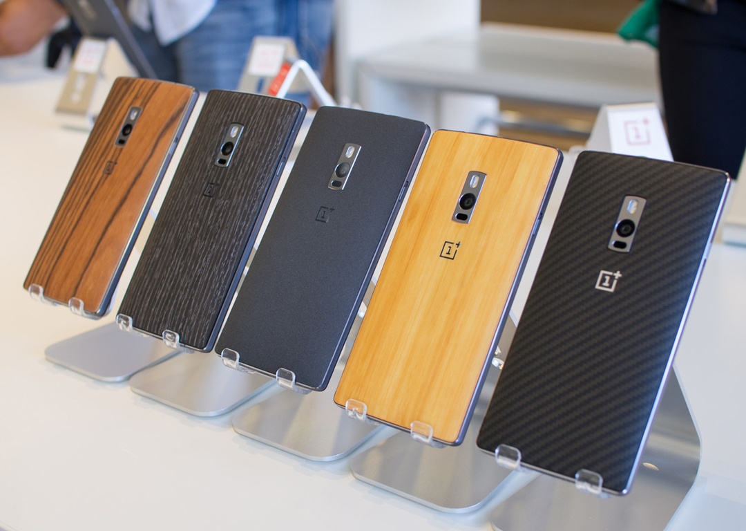 Can canh OnePlus 2 - 'sat thu cua moi dien thoai bom tan' hinh anh